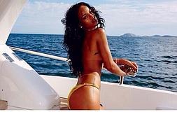 La cantante Rihanna, de vacaciones en Brasil. ::Twitter/@RihannaDaily