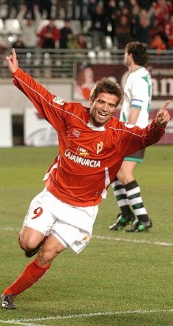 Quique de Lucas celebra el gol tras el pase de Movilla. / G. C.ARRIÓN