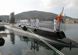 Último arriado de bandera en el , en septiembre de 2005. / P. SÁNCHEZ / AGM