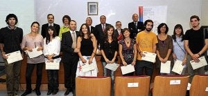 Los beneficiarios de las becas, con los responsables de la Universidad y de la Fundación Cajamar.