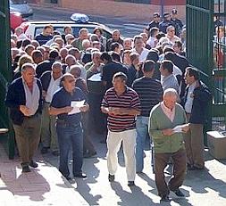 Un grupo de regantes en la última asamblea de su sindicato . ::                             J.L.V.