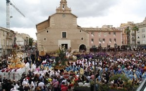 El encuentro del Domingo de Resurrección, en una imagen tomada la pasada Semana Santa. ::                             A. GÓMEZ