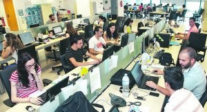 Un grupo de empleados de Everis en el centro de alto rendimiento de Murcia. Foto: V. Vicéns/AGM