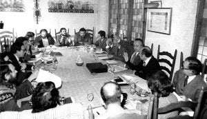 Seis horas de reunión. Imagen del primer encuentro del plenario de parlamentarios celebrado en el hotel Floridablanca de Murcia.