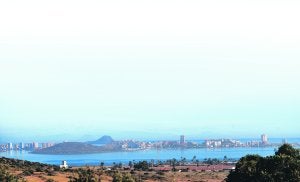 Calblanque. Planicie plagada de flores, dentro del LIC Calblanque, Monte de las Cenizas y Peña del Águila.