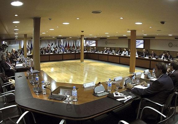 Un momento de la asamblea general de la Liga de Fútbol Profesional celebrada en Madrid, ayer. 