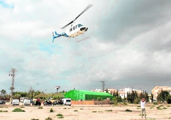 El helicóptero dotado con un GPS para la campaña.