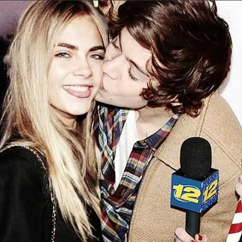 Harry Styles y Cara Delevingne en 2013