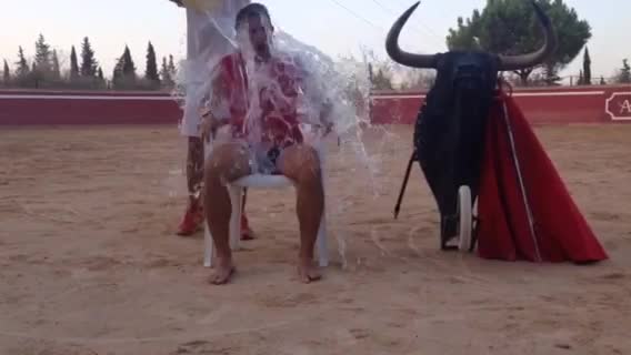 Rafaelillo se suma al reto del cubo 'hELAdo'