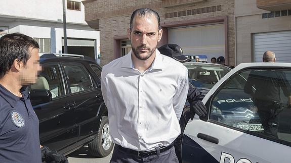 El imputado por el asesinato de la pareja holandesa, Juan Cuenca, a su llegada este viernes a los Juzgados de Molina de Segura. 