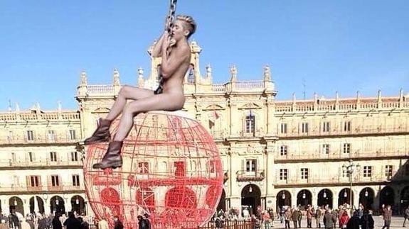 Miley Cyrus incendia la red desnuda en Salamanca 