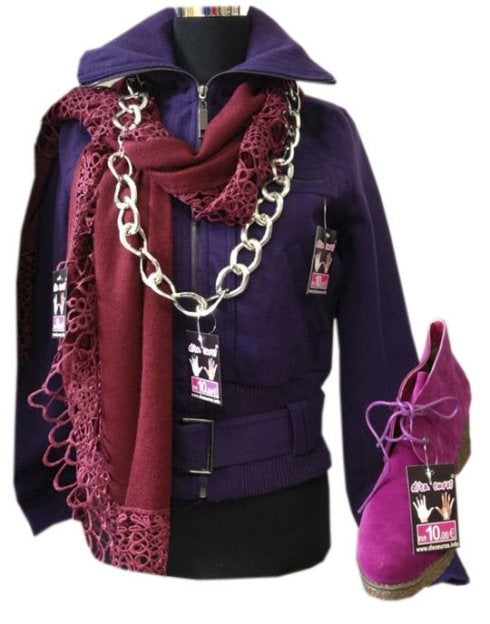 Complementos. Diez Euros, nuevo concepto de venta al público de precio único destinado a la venta de ropa y complementos tanto para el hombre como para la mujer que buscan tendencias y calidad al mejor precio. Dónde comprarlo: Diez Euros, Calle San Miguel, 6