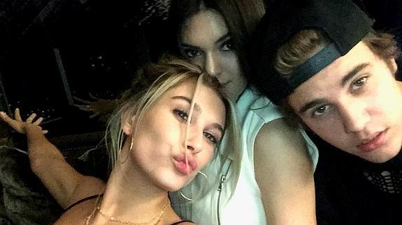 Justin Bieber, Kendall Jenner y Hailey Baldwin