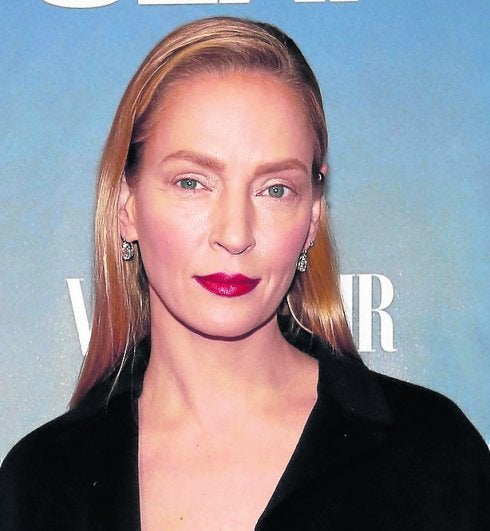 La actriz Uma Thurman en 2008, ya un poco retocada, y el pasado lunes, retocada del todo. :: reuters/AFP