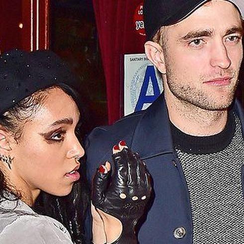 Robert Pattinson con FKA Twigs