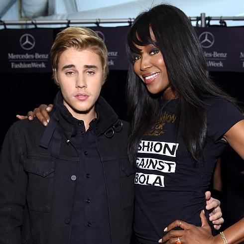 Justin Bieber y Naomi Campbell en ¨Fashion for Relief Charity¨