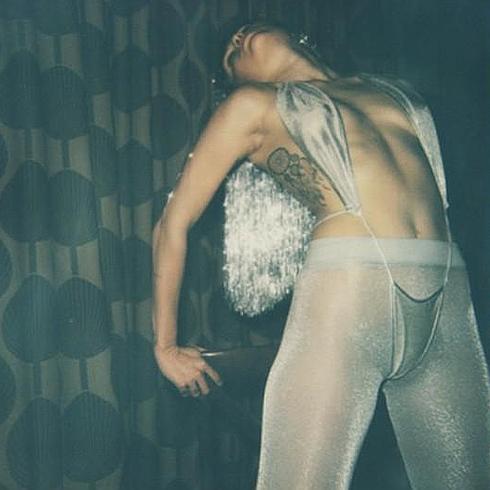 La cantante vuelve a crear polémica en las redes sociales en el 'Diario de una sucia hippie'