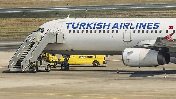 Un avión de la compañía Turkish Airlines después de un aterrizaje forzoso hace unos días en Alemania. 