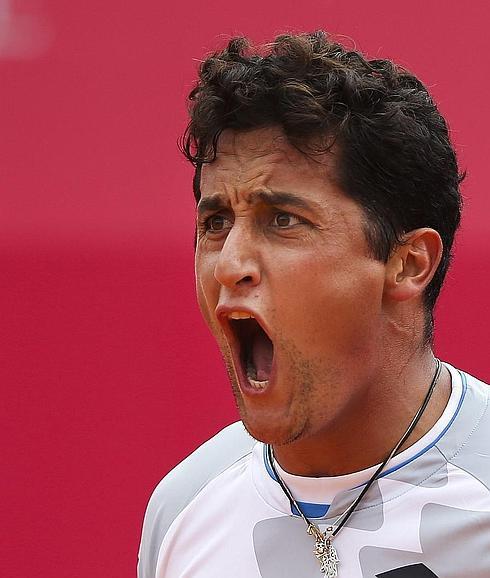 Almagro celebra un punto ante el argentino Leonardo Mayer. 