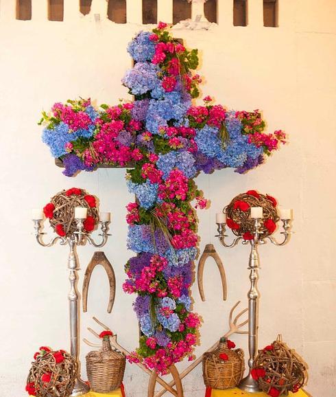 Cruces de flores, fiesta y tradición