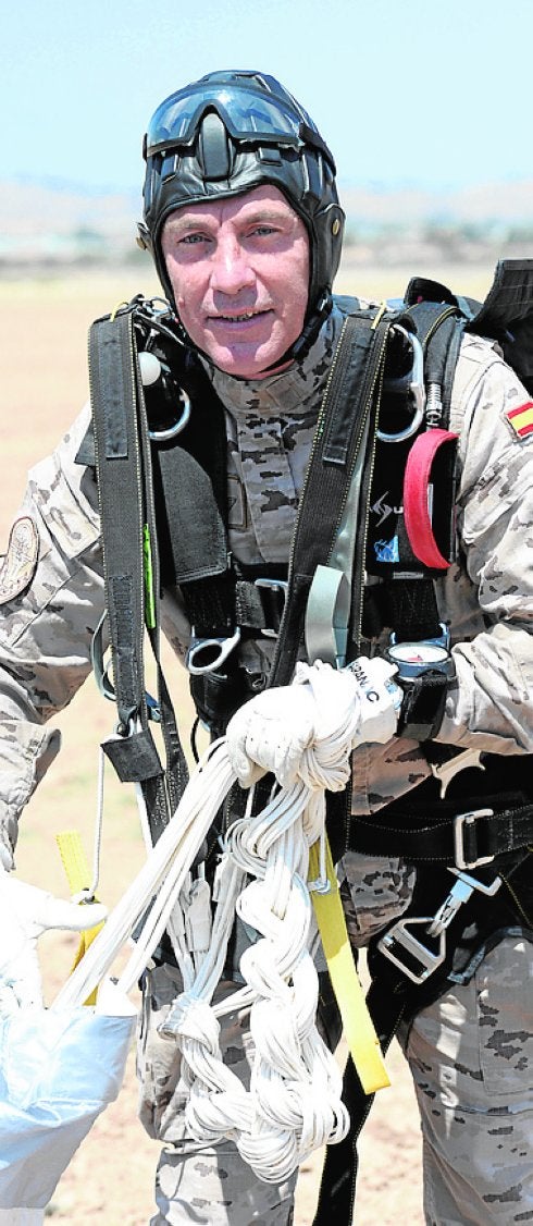 El teniente coronel González.