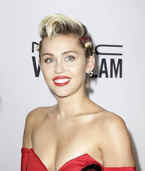 Miley Cyrus en la gala amfAR de Nueva York. 