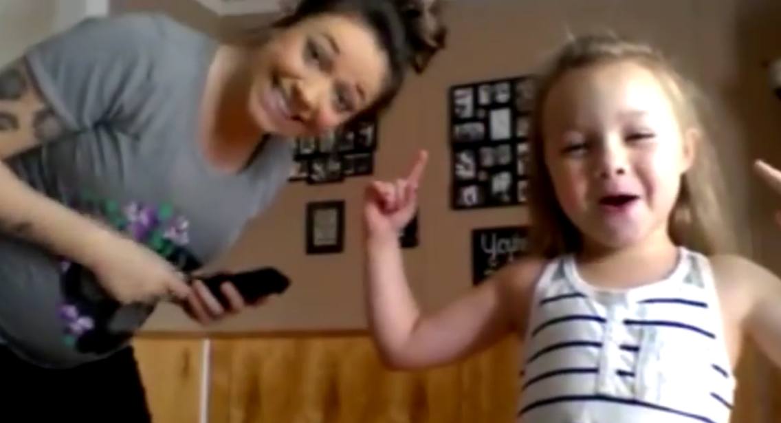 Nikki Taylor y su hija Jaylyn