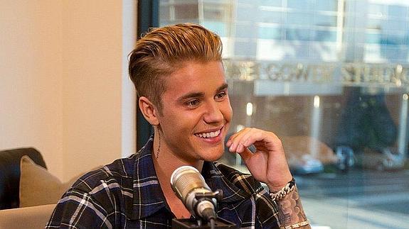 Justin Bieber plasma en 'What do you mean?' una relación que le vuelve loco  | La Verdad