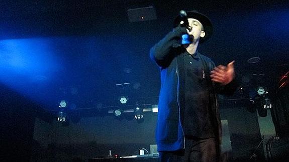 Un momento de la actuación de Halley.