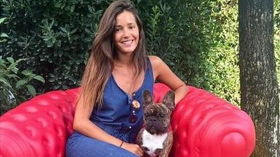 Malena Costa y su perrito, Rocco.