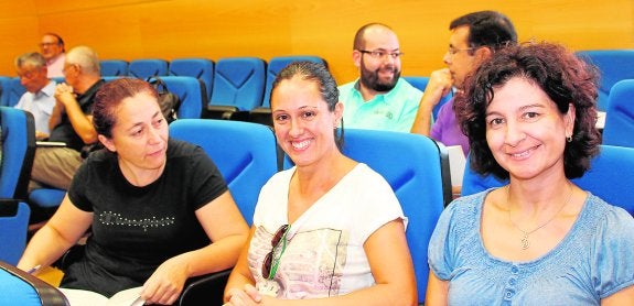 Parte del alumnado en la presentación del Máster en Enfermería Holística.