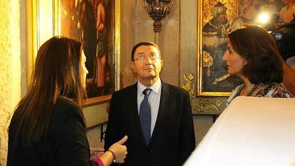 El secretario de la Organización Mundial de Turismo de las Naciones Unidas, Tale Rifai, durante su visita a la Real Basílica de la Vera Cruz. 