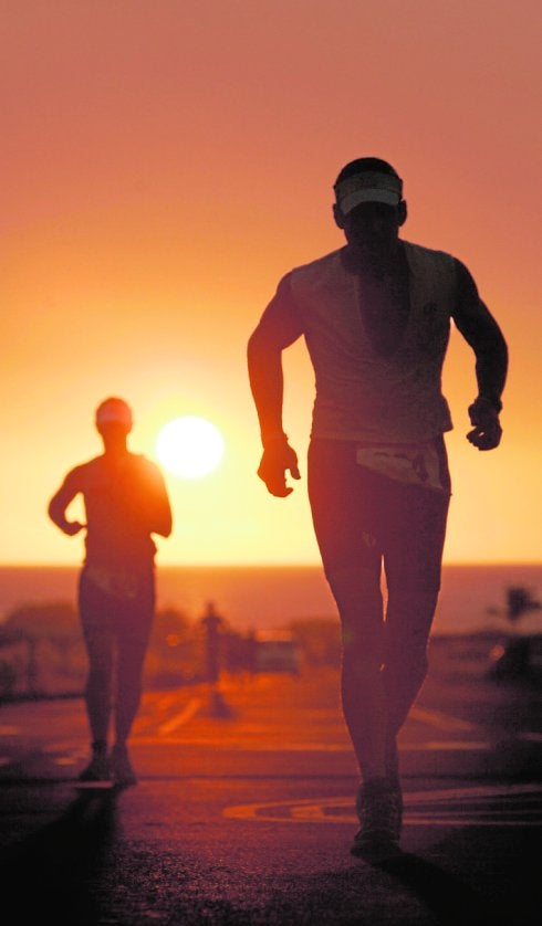 Triatletas, durante una carrera. 