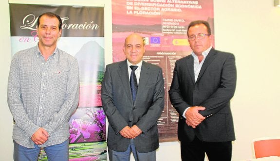 Antonio Moya, el alcalde Pascual Lucas y Manuel Martínez. 