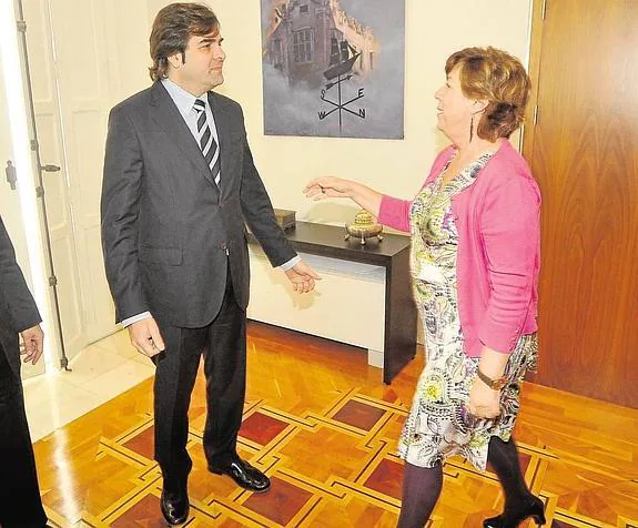 Pedro Pablo Hernández y la exalcaldesa de Cartagena, Pilar Barreiro, en una de las últimas reuniones celebradas entre ambos.