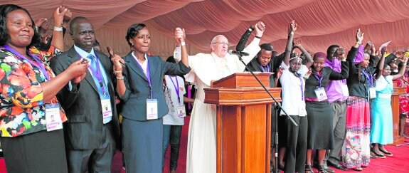 El Papa denuncia en Kenia la corrupción