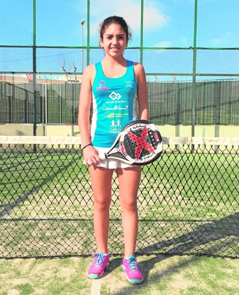 Nuria Vivancos, subcampeona del mundo de pádel infantil. 