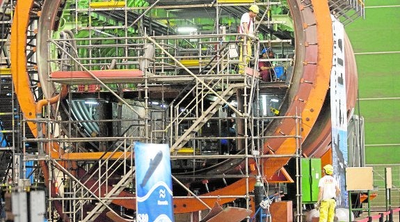 Navantia termina la operación para alargar los cuatro submarinos S-80
