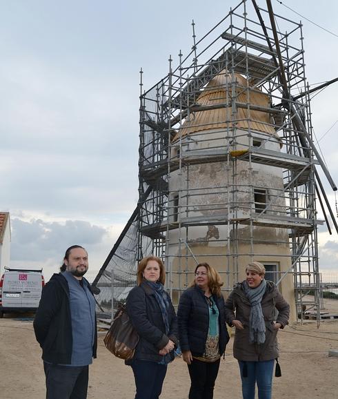 Continúan los trabajos de recuperación de los molinos salineros de San Pedro