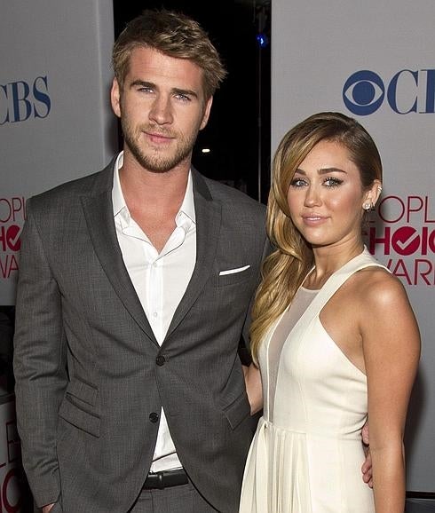 Liam Hemsworth y  Miley Cyrus