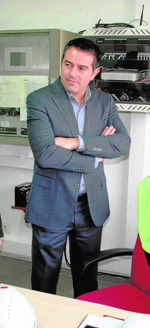 El alcalde, Joaquín Buendía, en una visita institucional.