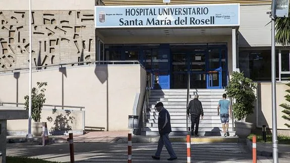Puerta del hospital Rosell de Cartagena. 