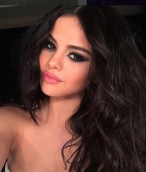 Selena Gomez podría irse a vivir con Samuel Krost