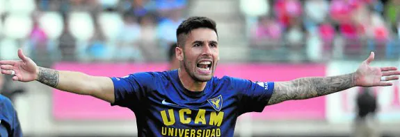 Dani Pérez, durante el pasado derbi contra el Murcia. 