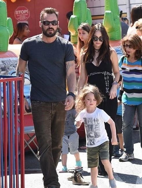 Brian Austin Green y Megan Fox pasean juntos con sus hijos este fin de semana. 