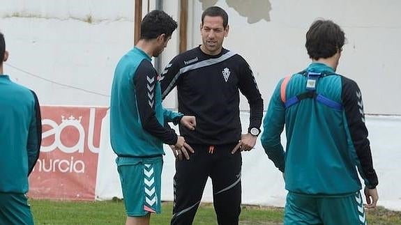 Acciari, en su primer entrenamiento con el equipo grana. 