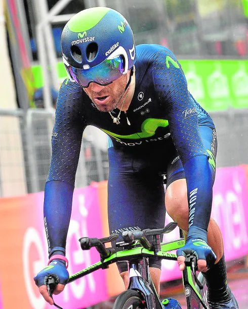 Alejandro Valverde, ayer, en la 'crono' del Giro. 