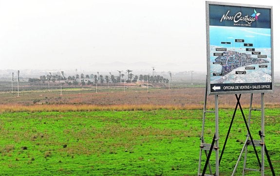 Vista de los terrenos de Novo Carthago, junto al Mar Menor, en una fotografía de archivo. 
