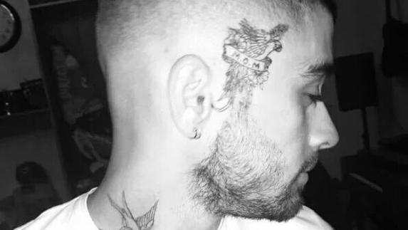 Un tatuaje falso de Zayn Malik.