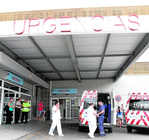 Puerta de Urgencias del Rosell, en una imagen de archivo.